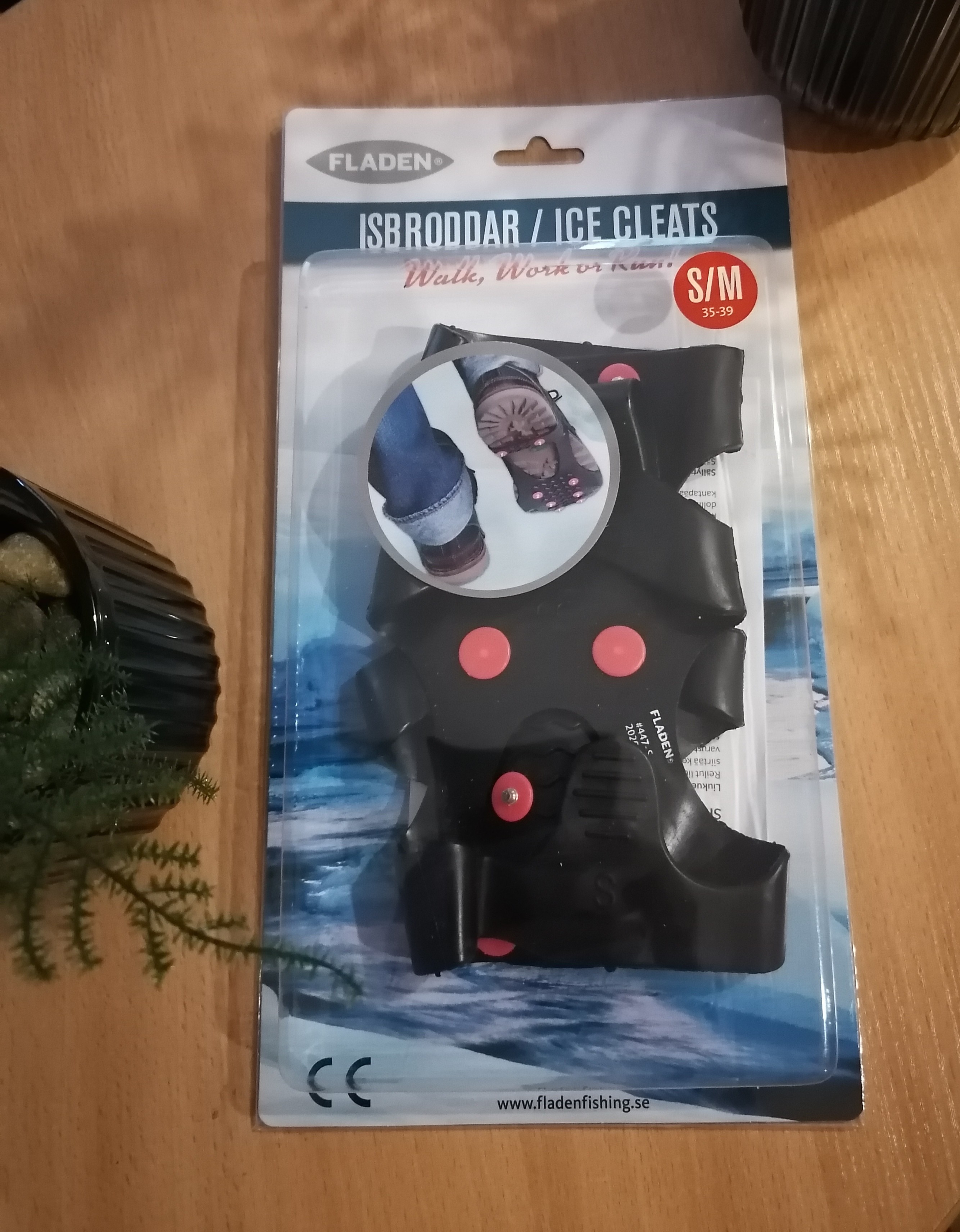 Pretslīdes uzlikas ar radzēm
